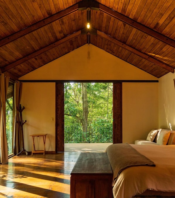 Deluxe Cabin, Garden View | 1 bedroom, minibar, free WiFi, bed sheets - La Puerta Amacueca (Amacueca)