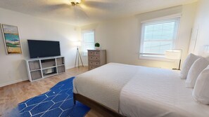 3 habitaciones, tabla de planchar con plancha, wifi y ropa de cama 