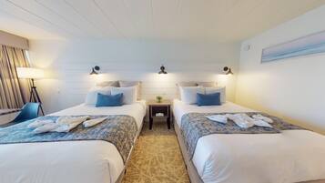 1 bedroom, iron/ironing board, bed sheets