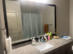 Handtücher, Seife, Toilettenpapier