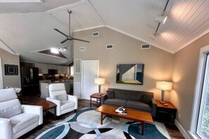 Living area - Beach Therapy! on OBX (Kitty Hawk)