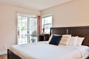 4 bedrooms, desk, free WiFi, bed sheets