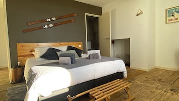 Chambre Pyrénées, Chambre Double ou avec lits jumeaux | 高級寢具、獨特裝潢、布置獨特、書桌