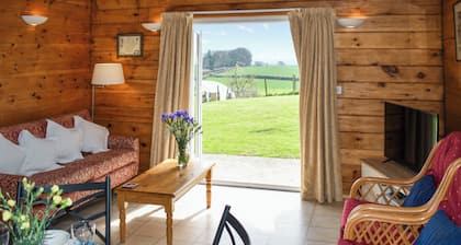2 bedroom accommodation in Burlescombe