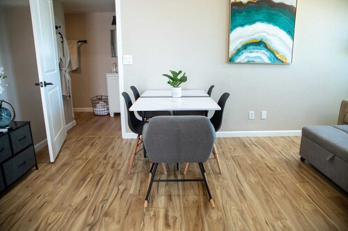 Cozy & Comfortable Toronja Apartment