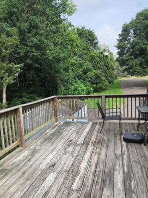 Terrace/patio - Spacious studio with AC and WiFi in charming Durham (Durham)