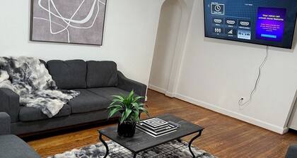 Quiet retreat in Arlington with 3 bed 2 bath and 2 metro within walking distance