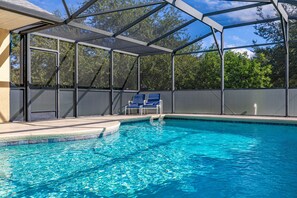 Piscine extérieure, piscine chauffée