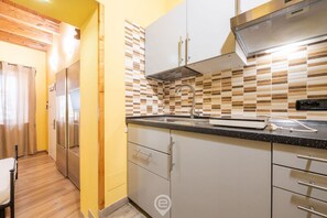 Microwave, stovetop, coffee/tea maker