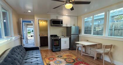 Marvelous cottage with WiFi in Imperial Beach