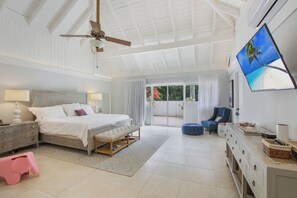 5 bedrooms, iron/ironing board, WiFi, bed sheets