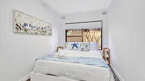 2 chambres, fer et planche à repasser, Wi-Fi gratuit, draps fournis