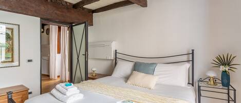 1 多间卧室、WiFi、床单