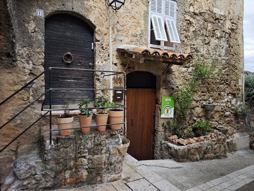G3217 - VILLECROZE - Cottage