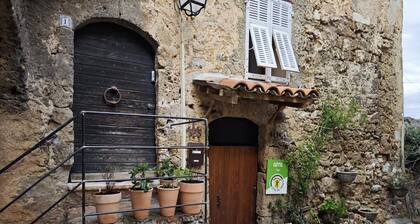 G3217 - VILLECROZE - Cottage
