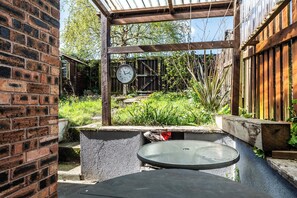 House, 3 Bedrooms | Terrace/patio