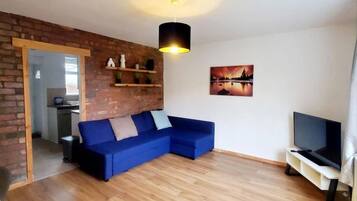 House, 3 Bedrooms | Living room