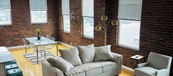 Spacious and luxurious downtown loft in Logansport w/ incredible rooftop patio