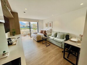 Luxury Apartment, Balcony, Mountain View | Desk, laptop workspace, iron/ironing board, free WiFi - Avanzza by Wellcome (Bogotá)