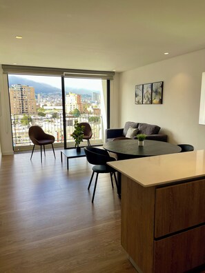 Family Apartment, City View | Desk, laptop workspace, iron/ironing board, free WiFi - Avanzza by Wellcome (Bogotá)