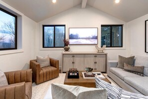 Living area - KBM Resorts Hidden Creek Bright and Airy, Near Canyons Cabriolet, Gas Fireplace, Private Hot Tub, Comm Summer Pool Hct-26c (Park City)