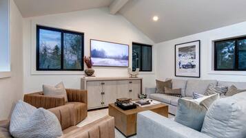 Studio (4 Bedrooms) | Front of property