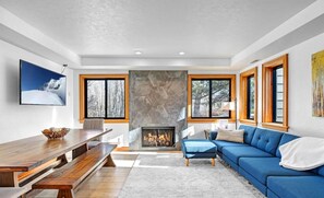 Studio (4 Bedrooms) | Dineren