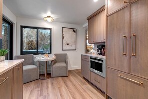 Townhome (4 Bedrooms) | Private kitchen | Fridge, microwave, oven, coffee/tea maker - Park City Hct-26c Hot Tub KBM Resorts (Park City)