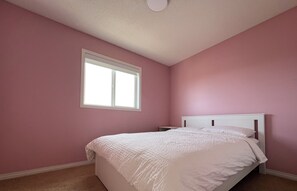 3 bedrooms, WiFi, bed sheets