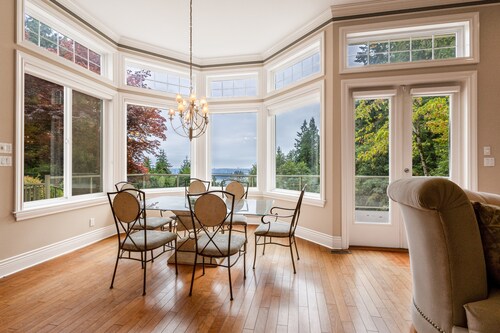 Luxury 5BR Villa | Gym, Theater & Ocean Views