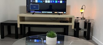 Cozy & Modern 3BR Lower Unit I Private Entrance, Laundry, Fridge Microwave