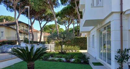 CV004 - Cervia, new three-room apartment with air conditioning