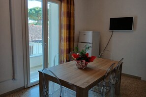 Dining - CV004 - Cervia, new three-room apartment with air conditioning (Cervia)
