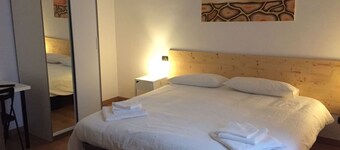 J02 – Jesi, four-room apartment on the ground floor with garden