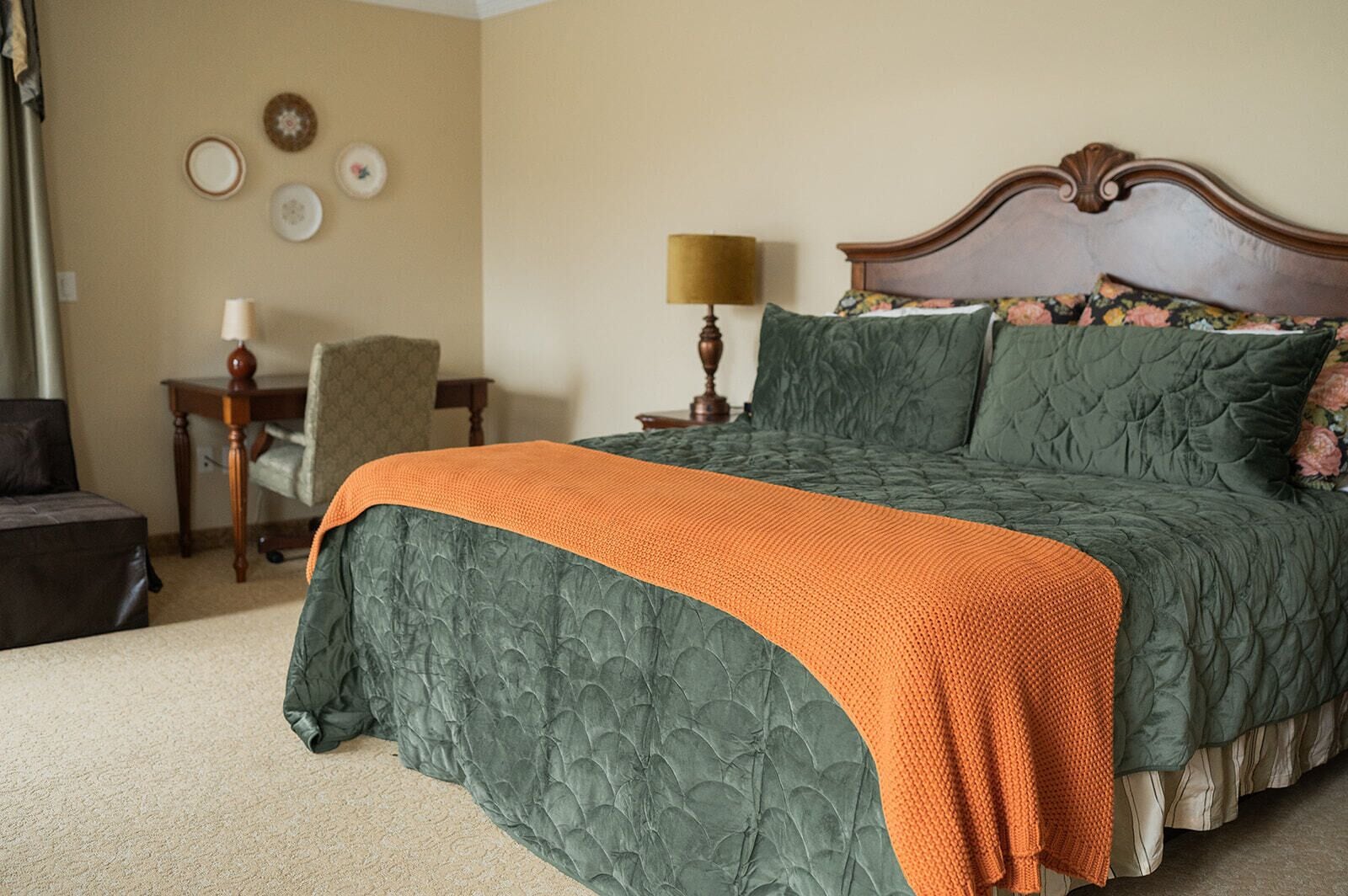 Luxury Room, 1 King Bed, Garden View