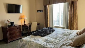 Phòng tiện nghi đơn giản, 1 giường cỡ king, quang cảnh vườn | Bộ đồ giường cao cấp, két bảo mật tại phòng, trang trí khác biệt