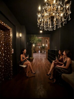 Elevator - Aspiratinns Hotel & Wellness Center (Slate Hill)