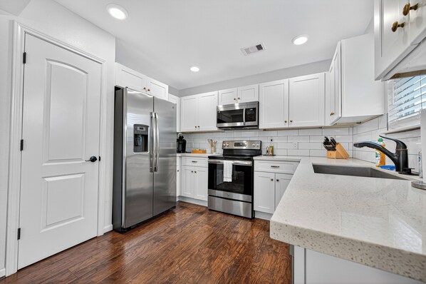 Microwave, oven, stovetop, dishwasher