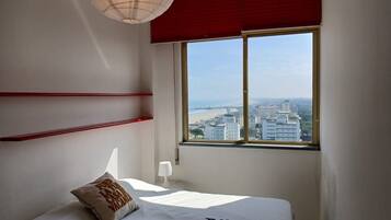 2 bedrooms, bed sheets