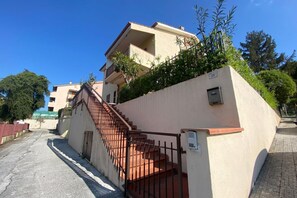 Exterior - N296 – Numana, three-room apartment with garden and parking space (Sirolo)