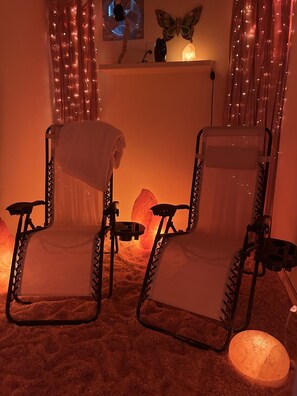 Spa - Vacation Rental, Spa & Salt Room
Table Rock State Park
Fire-Pit ,Pet Friendly (Pickens)