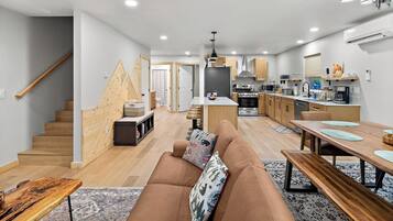 Smart TV y chimenea