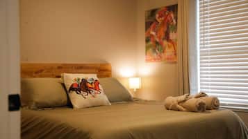 2 bedrooms, iron/ironing board, WiFi, bed sheets