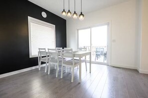 Dining - Modern Townhouse in Signature Falls (Grande Prairie)