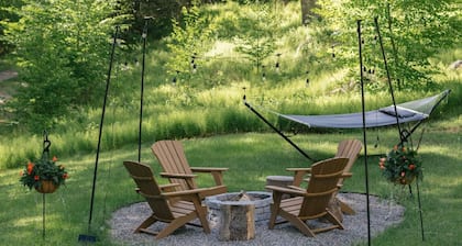 Peaceful Cabin with Sauna, Hot Tub & Cold Plunge