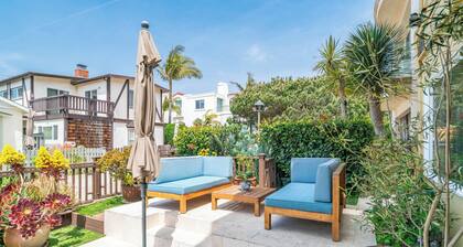 Cozy Beach Living with Large Patio & Garage Parking - Sleeps 4