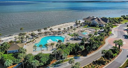 OCEANFRONT- New listing- Pelican Watch- PET FRIENDLY- Club Pool Access