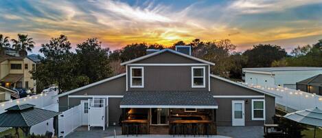 Rumah (6 Bedrooms) | Bagian depan properti