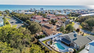 House (6 Bedrooms) | Interior