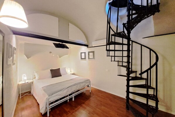 1 bedroom, iron/ironing board, bed sheets